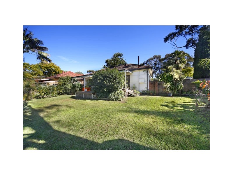 2 Grenville Avenue, Caringbah NSW 2229