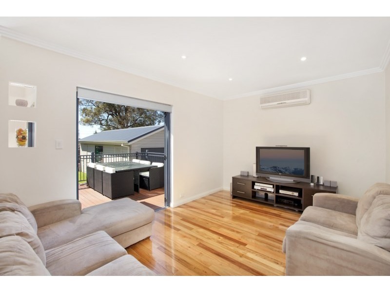 35 Durbar Avenue, Kirrawee NSW 2232
