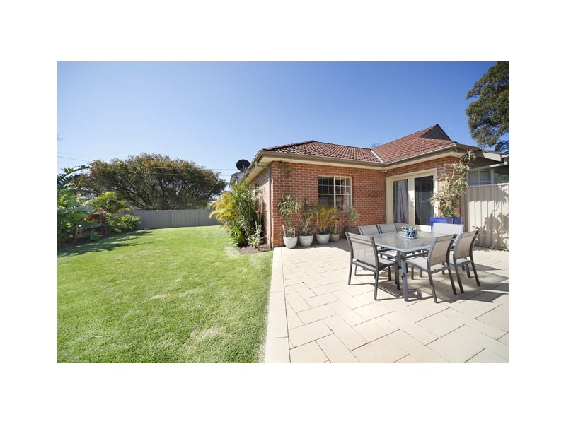 22 Edinburgh Crescent, Woolooware NSW 2230