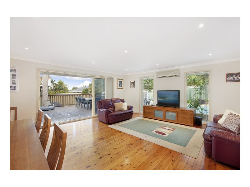 26 Vista Heights Road, Miranda NSW 2228