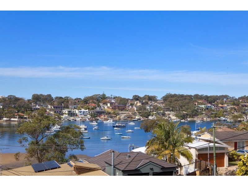11 Grandview Parade, Caringbah NSW 2229