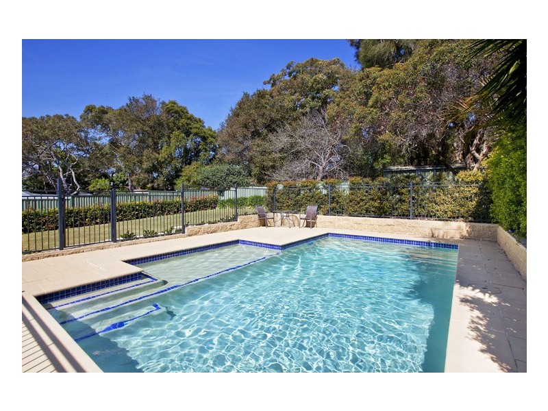 8 Dudley Avenue, Caringbah NSW 2229