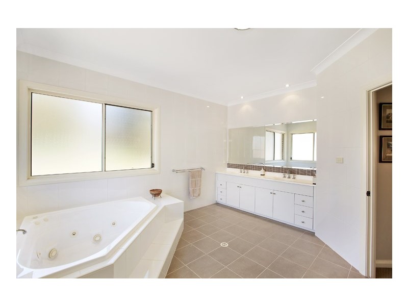 8 Dudley Avenue, Caringbah NSW 2229