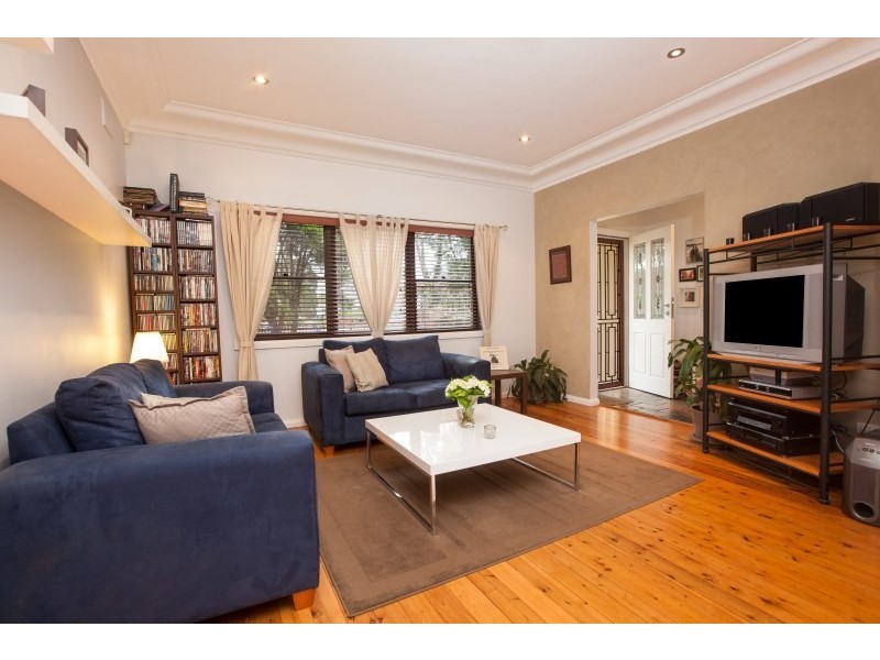 10 Yathong Road, Caringbah NSW 2229