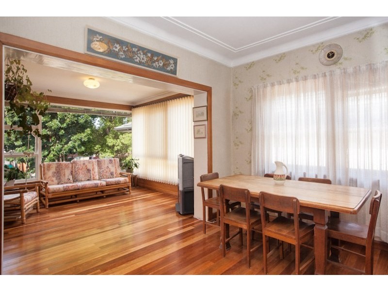 10 Arinya Street, Kingsgrove NSW 2208