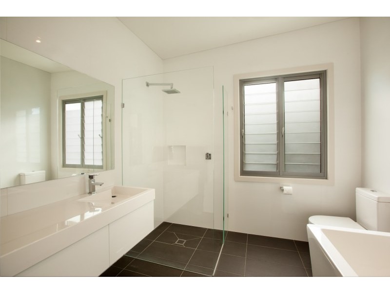 10 Gore Avenue, Kirrawee NSW 2232
