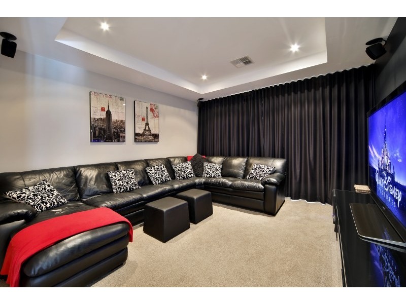 17 Cross Road, Burraneer NSW 2230