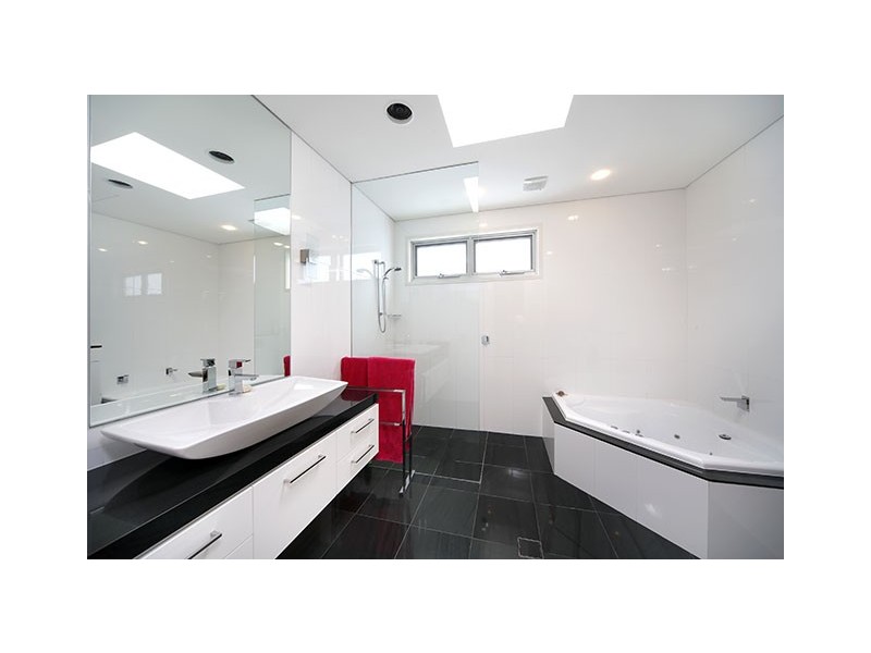 4 Murdoch Crescent, Connells Point NSW 2221