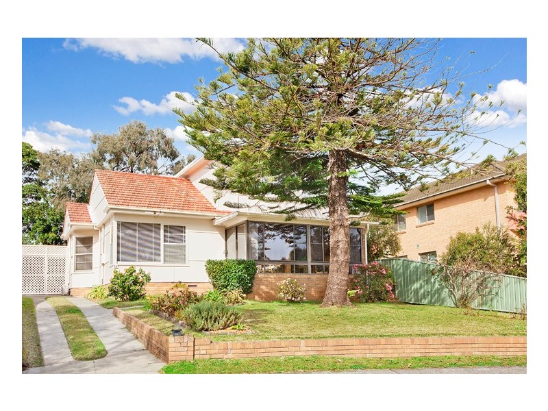 14 Urunga Parade, Miranda NSW 2228