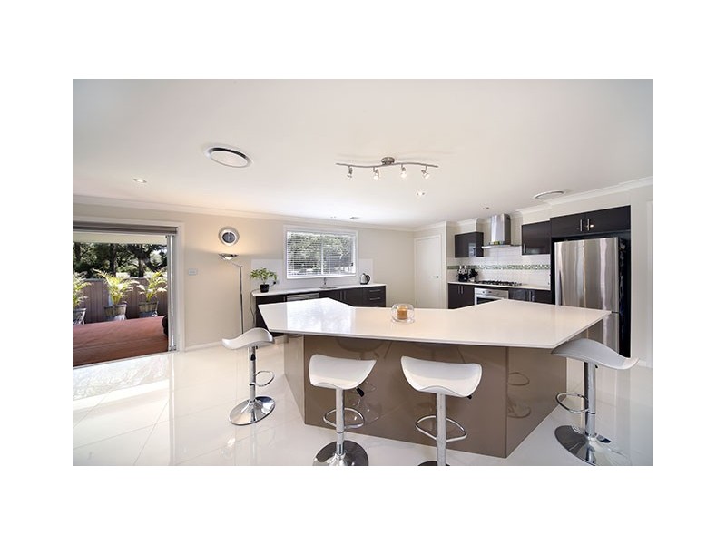 19 Nyngan Place, Miranda NSW 2228