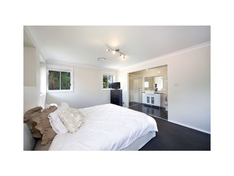 19 Nyngan Place, Miranda NSW 2228