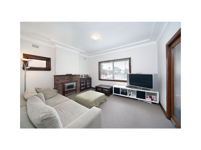 19 Ocean View Street, Woolooware NSW 2230