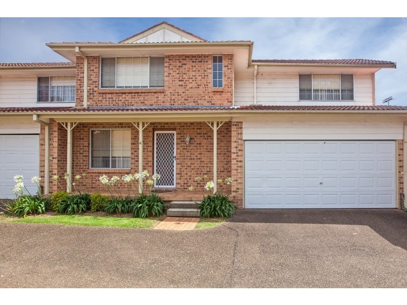 Unit 4/12 Wallumatta Road, Caringbah NSW 2229