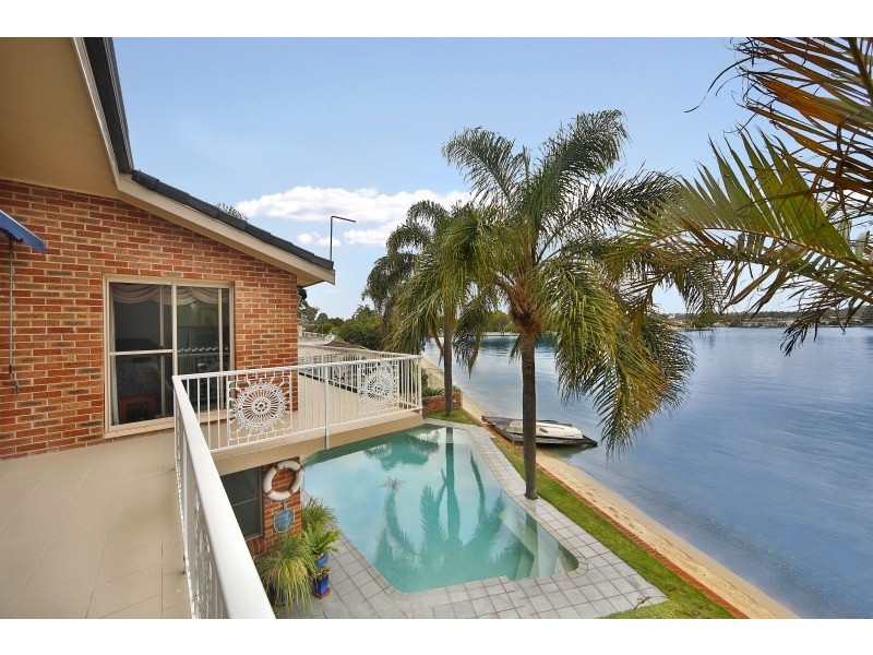 81 Holt Road, Taren Point NSW 2229