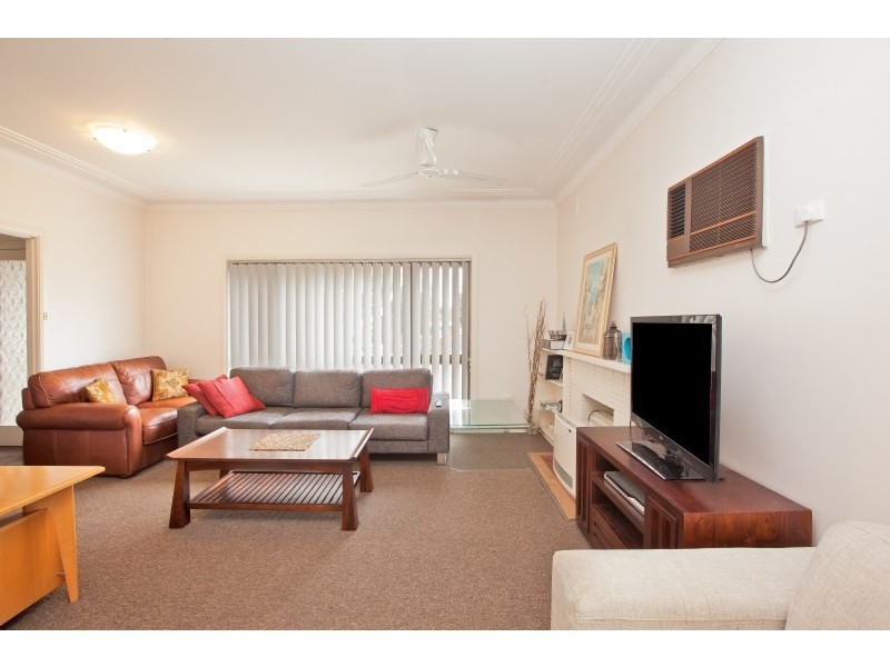 8 Crammond Boulevard, Caringbah NSW 2229