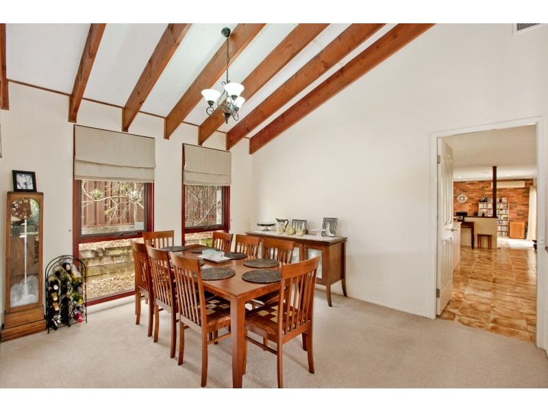 4 McAuley Close, Heathcote NSW 2233