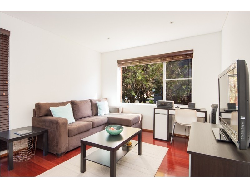 2/42 Seaview Street, Cronulla NSW 2230
