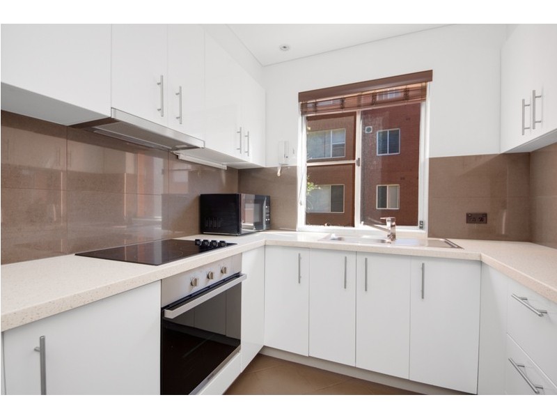 2/42 Seaview Street, Cronulla NSW 2230