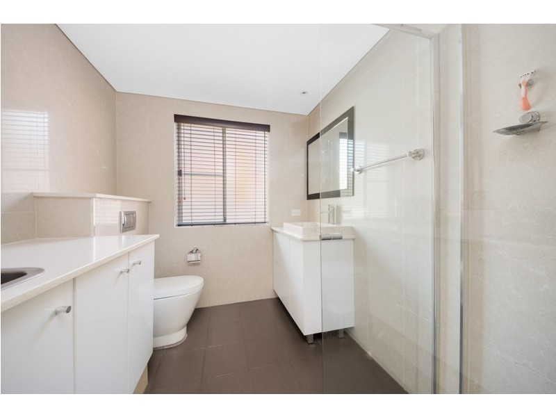 2/42 Seaview Street, Cronulla NSW 2230