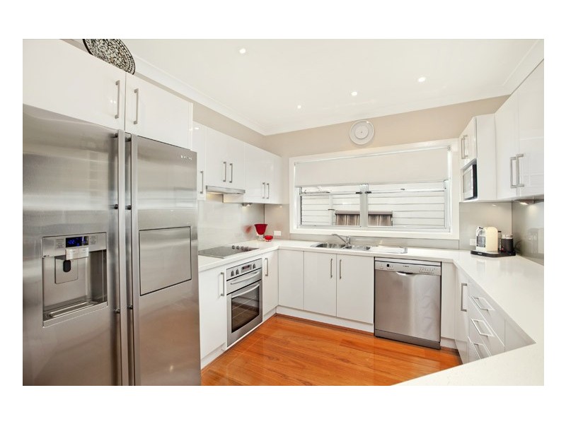 10 Taronga Street, Como NSW 2226