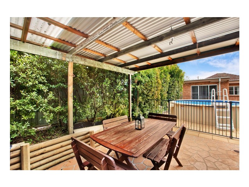 10 Taronga Street, Como NSW 2226