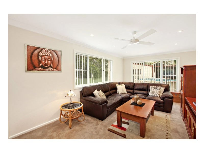 10 Taronga Street, Como NSW 2226
