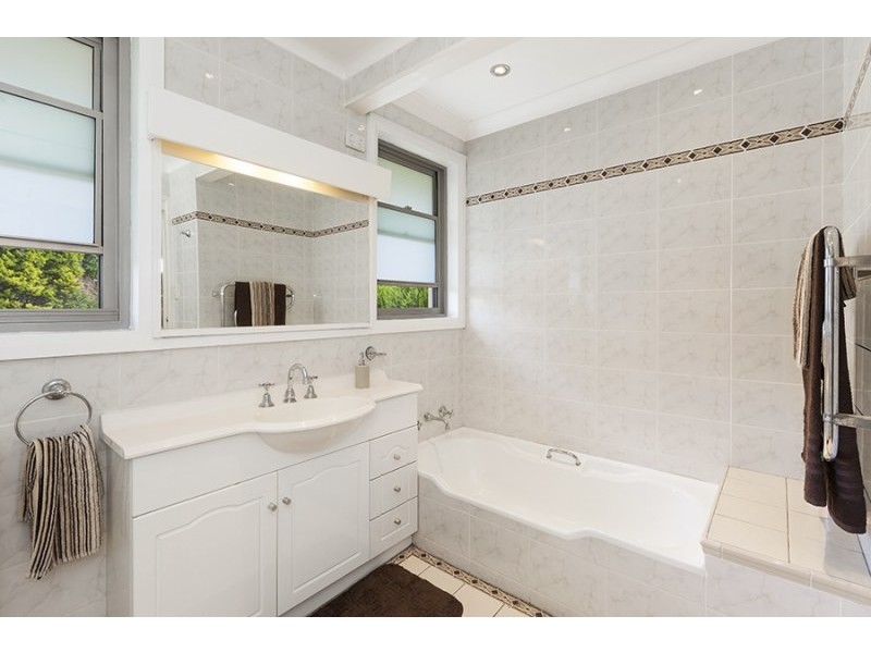 10 Onslow Place, Sylvania NSW 2224