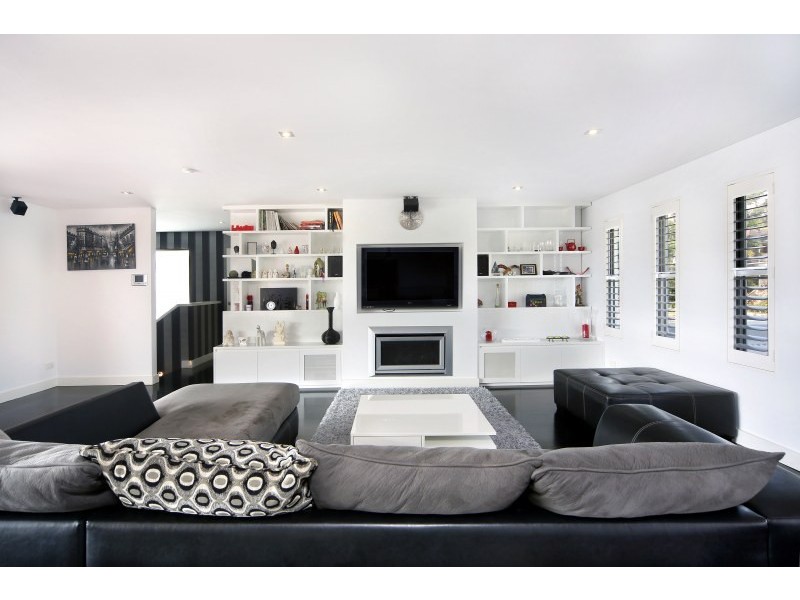 121 Holt Road, Taren Point NSW 2229
