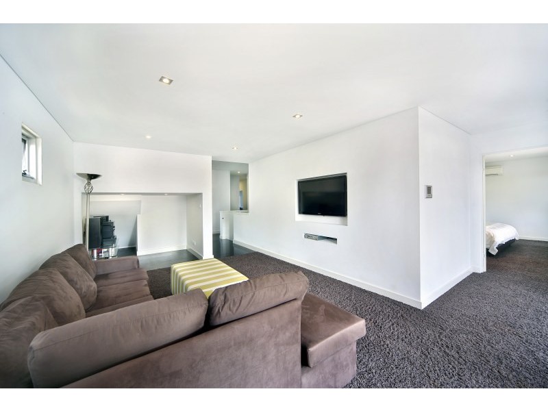 121 Holt Road, Taren Point NSW 2229