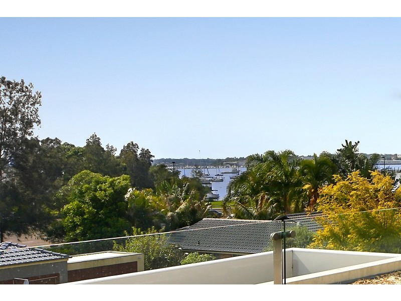 121 Holt Road, Taren Point NSW 2229