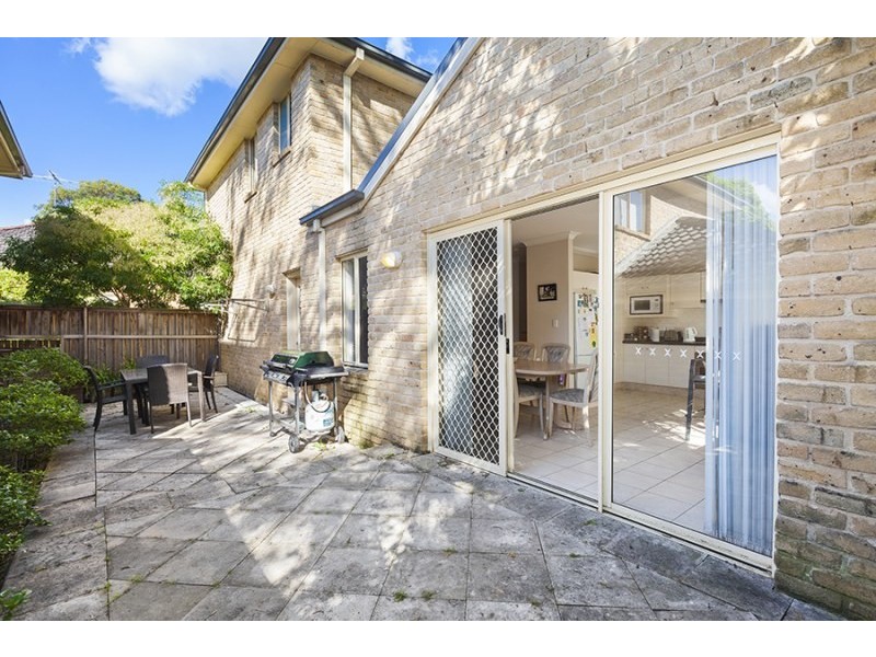 Unit 2/49 Glencoe Street, Sutherland NSW 2232