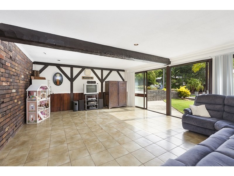 12 Tobruk Avenue, Engadine NSW 2233