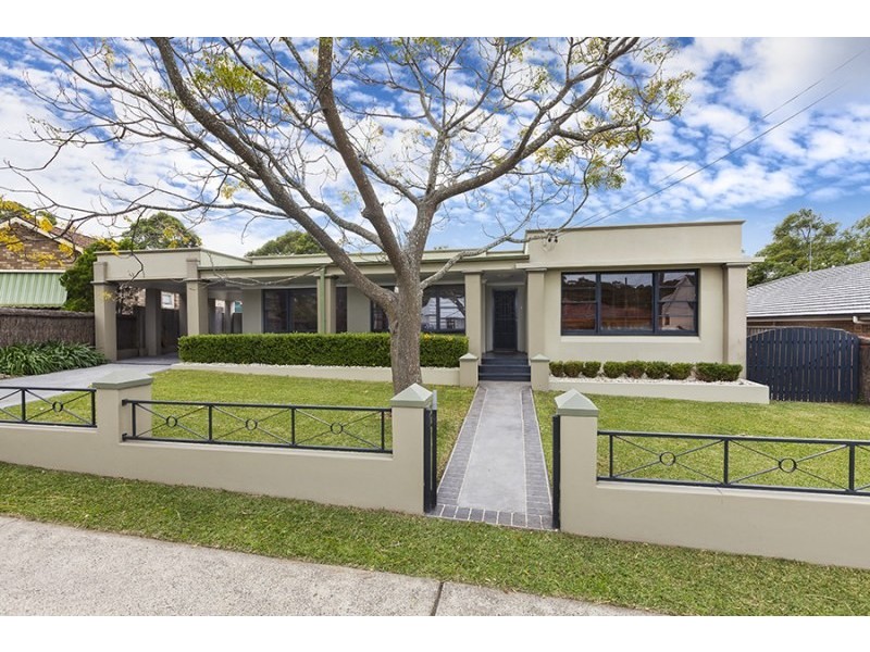 10 Warrah Road, Yowie Bay NSW 2228