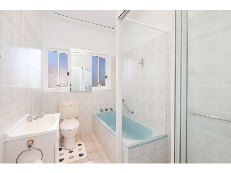 24 Avery Avenue, Kirrawee NSW 2232