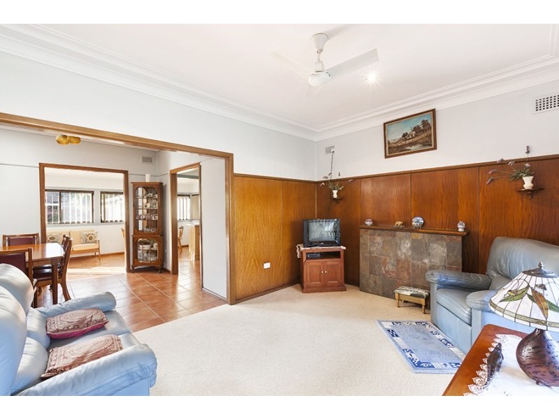 5 Drake Avenue, Caringbah NSW 2229