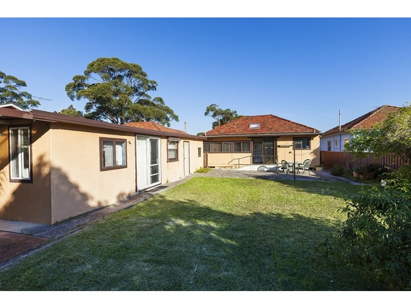 5 Drake Avenue, Caringbah NSW 2229