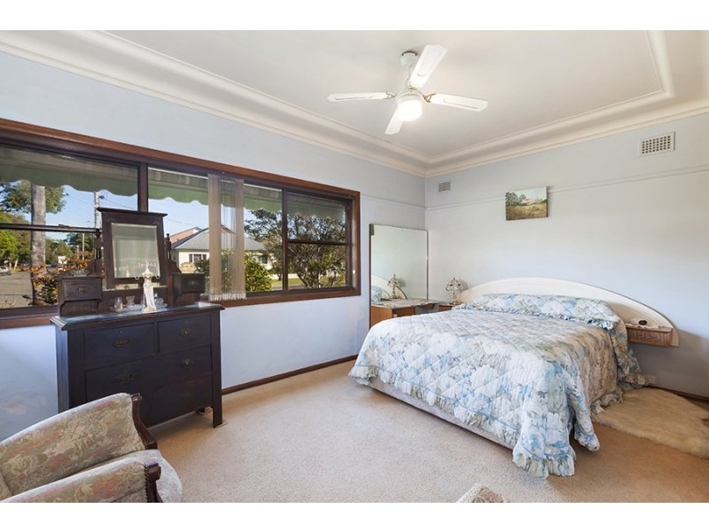 5 Drake Avenue, Caringbah NSW 2229