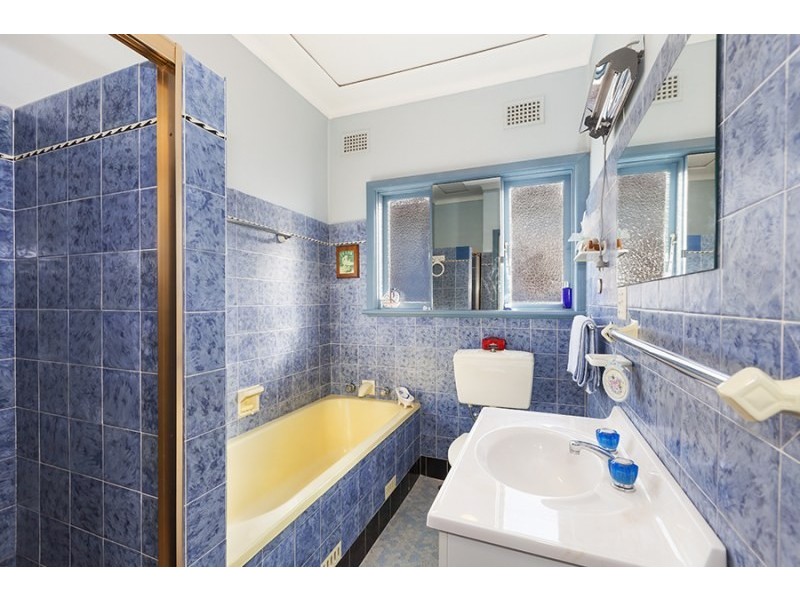 5 Drake Avenue, Caringbah NSW 2229