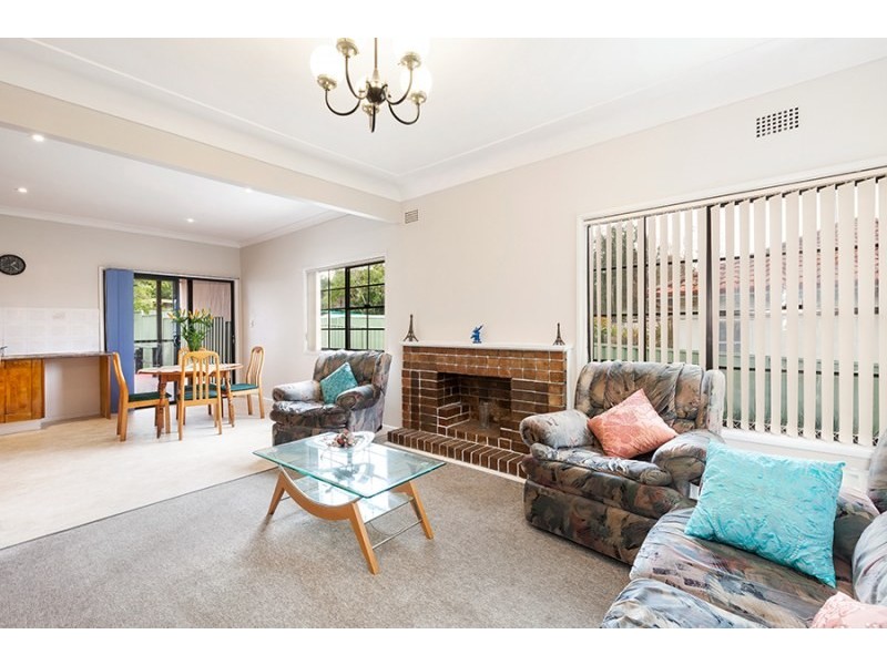 13 Sutherland Road, Jannali NSW 2226