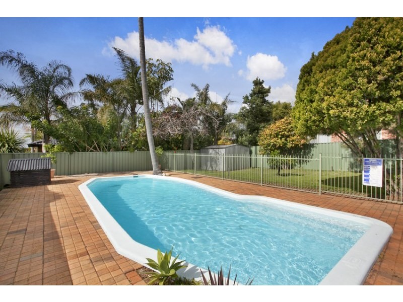 182 Bath Road, Kirrawee NSW 2232