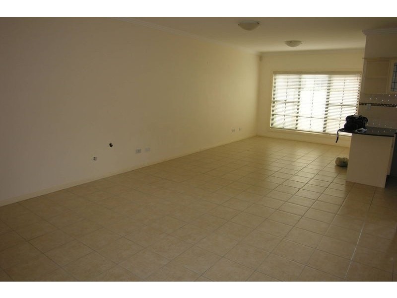 Unit 2/11 Wallumatta Road, Caringbah NSW 2229