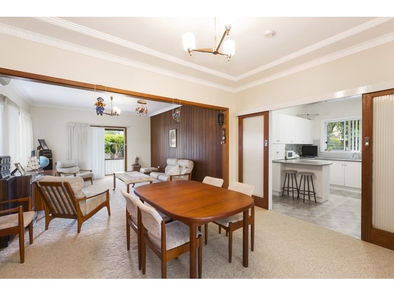 22 Bimbadeen Avenue, Miranda NSW 2228