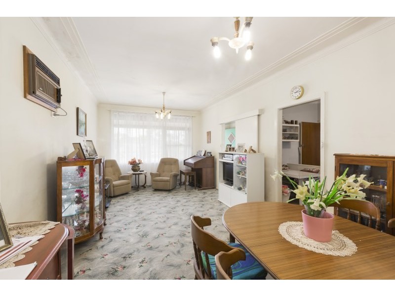 12 Johnston Avenue, Kirrawee NSW 2232