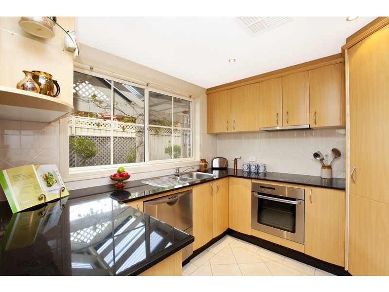 Unit 2/12-16 English Street, Woolooware NSW 2230