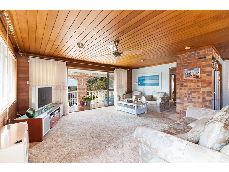 32 Wilbung Road, Illawong NSW 2234