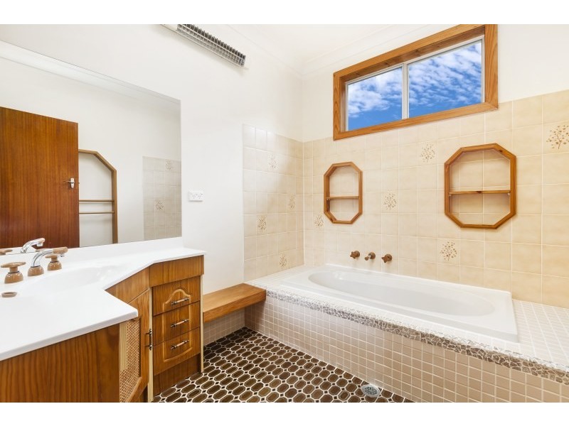 9 Mirral Road, Caringbah South NSW 2229