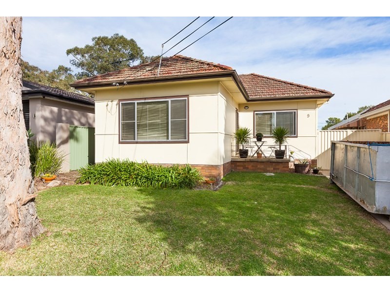 9 Chamberlain Avenue, Caringbah NSW 2229