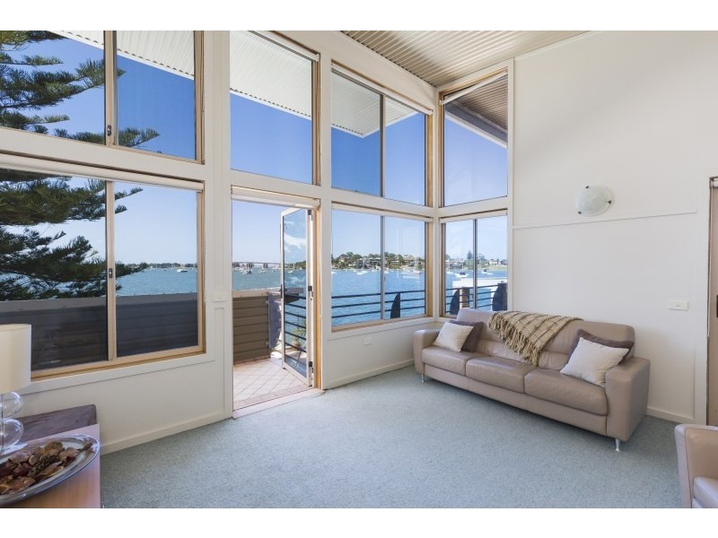 5 Lachlan Avenue, Sylvania Waters NSW 2224