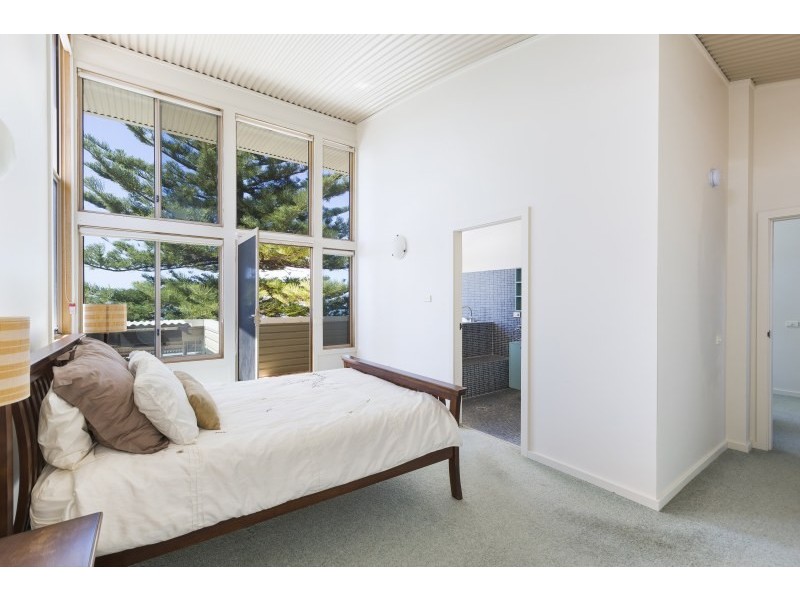 5 Lachlan Avenue, Sylvania Waters NSW 2224