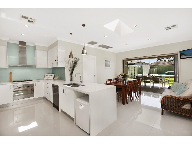 2/261 Burraneer Bay Road, Caringbah South NSW 2229